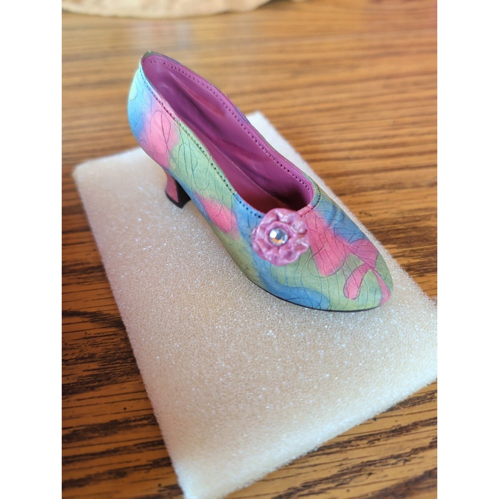Just The Right Shoe Rose Court 25009 Raine Willitts Designs Miniature Figurine
